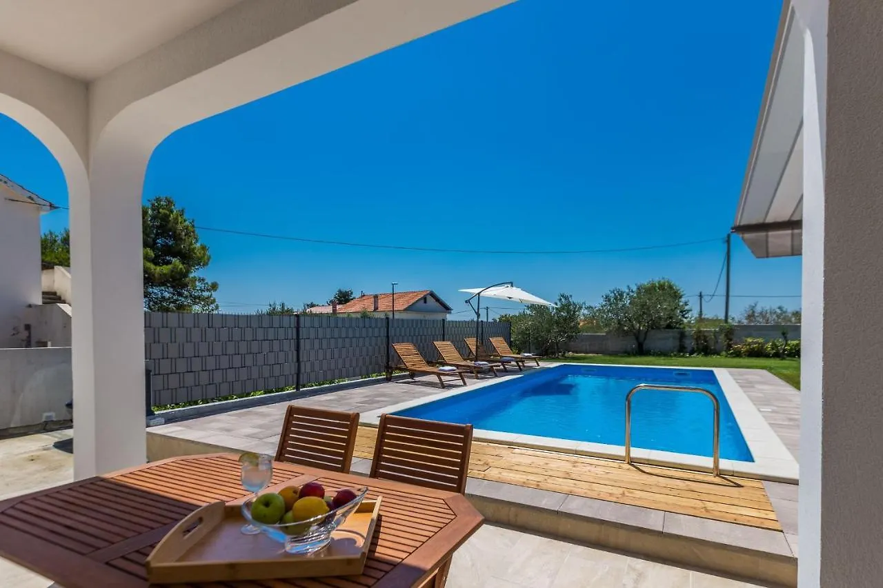 Kristina Holiday Home With Private Swimmingpool Visocane 0*,