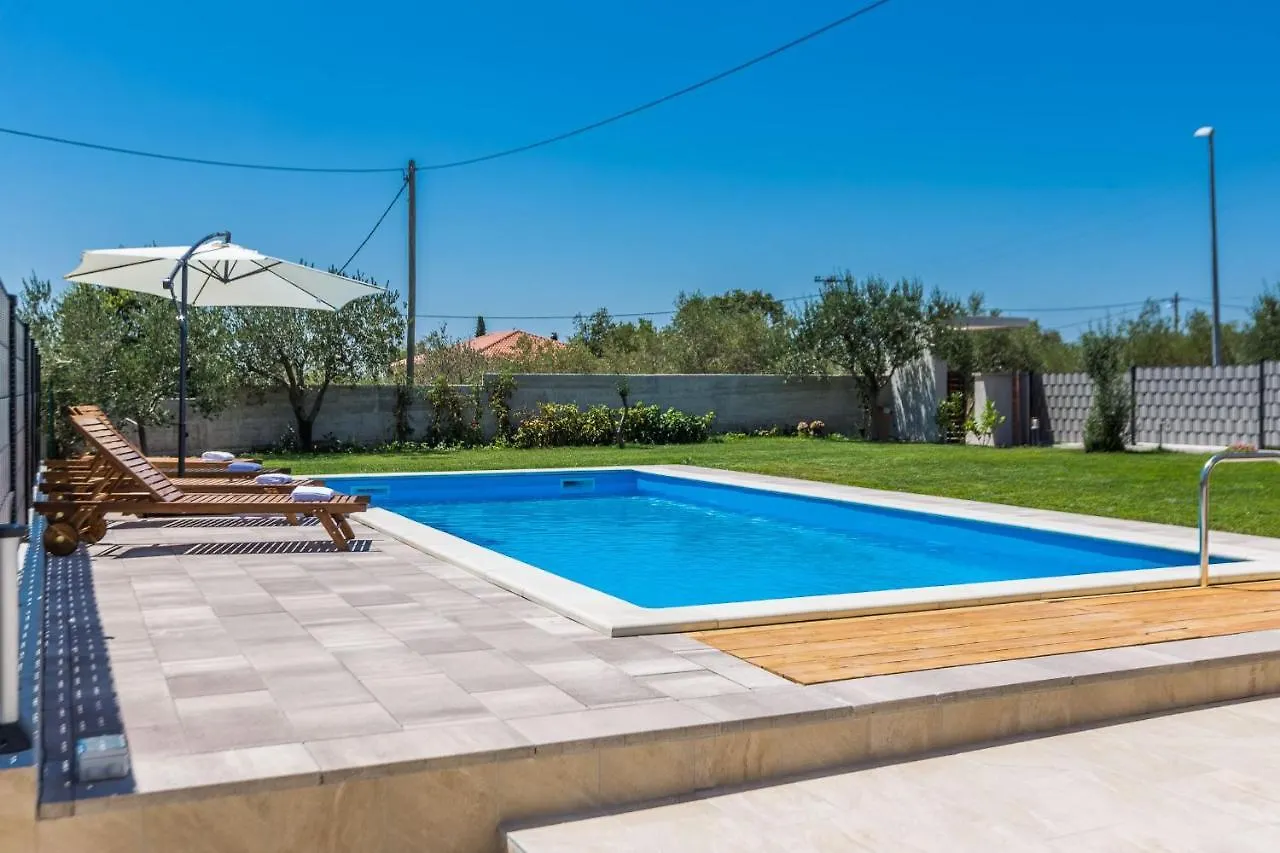 Kristina Holiday Home With Private Swimmingpool Visocane 0*,  Croatia