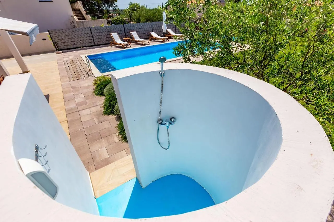Kristina Holiday Home With Private Swimmingpool Visocane 0*,