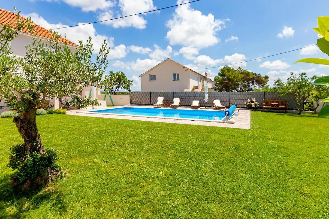Kristina Holiday Home With Private Swimmingpool Visocane Croatia