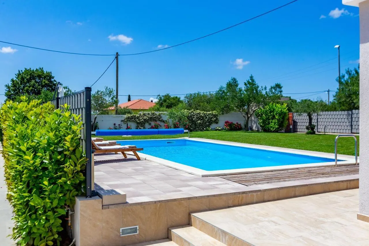 Kristina Holiday Home With Private Swimmingpool Visocane Croatia