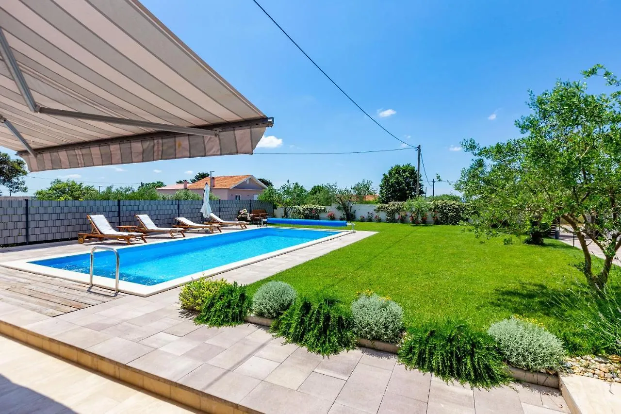 Kristina Holiday Home With Private Swimmingpool Visocane 0*,  Croatia